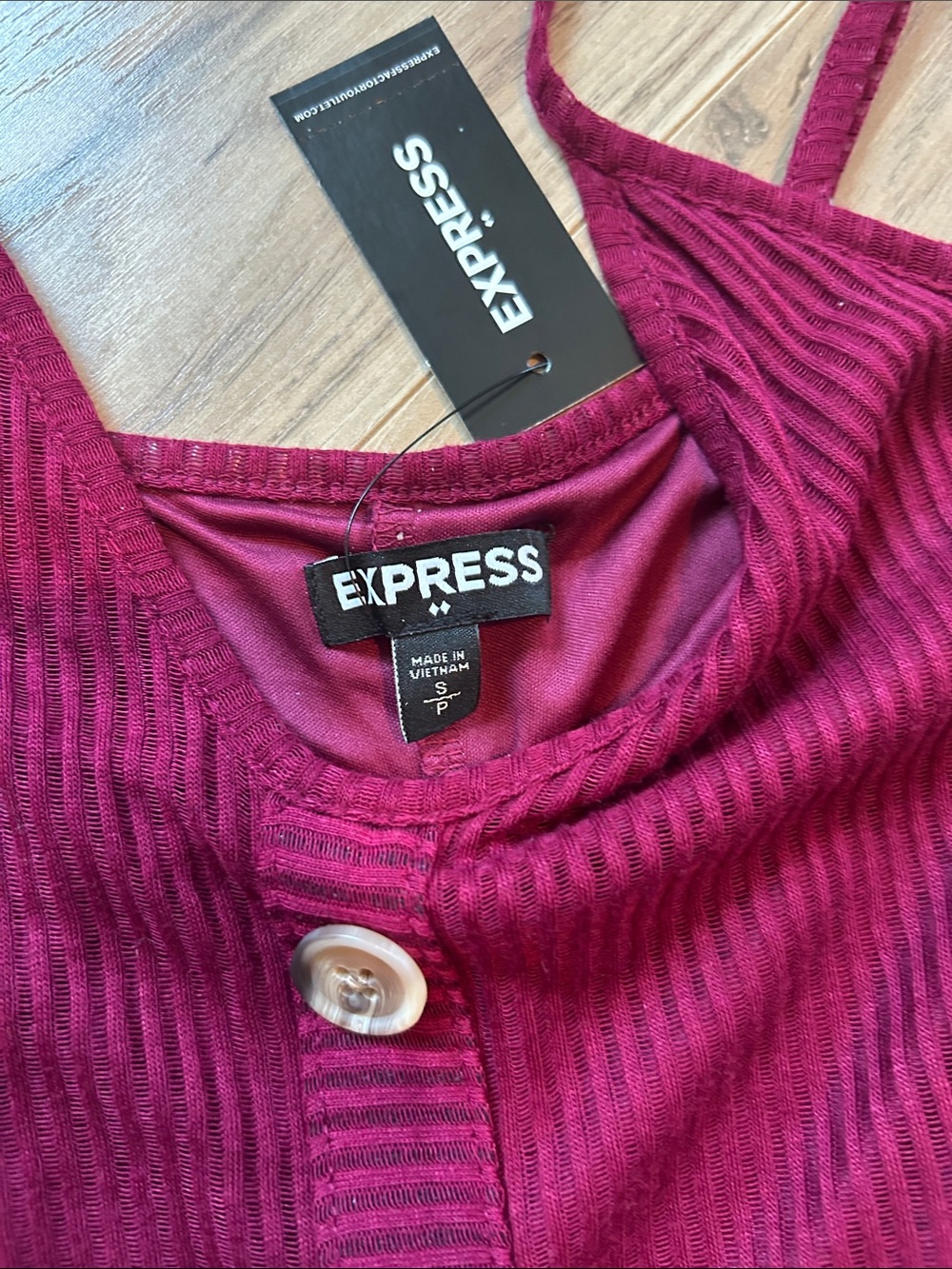 Express Berry-Red Ribbed Button-Front Midi Dress - Picture 2 of 6